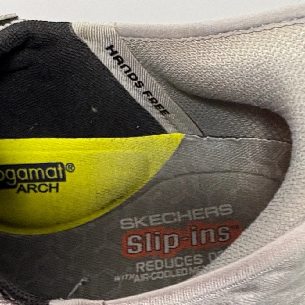 Sketchers slip-in Gray and‎ Black Athletic Sneakers. Size 11. Fc5